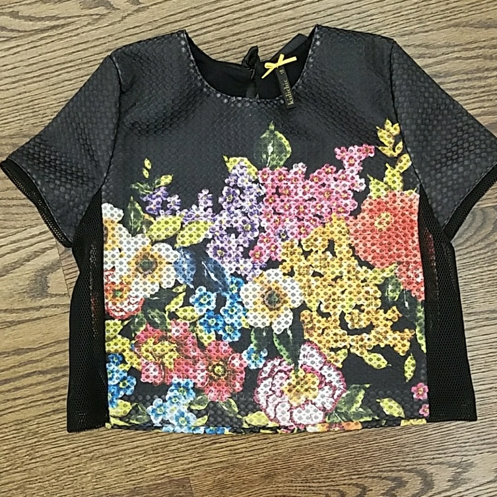 New without tag stunning girls top